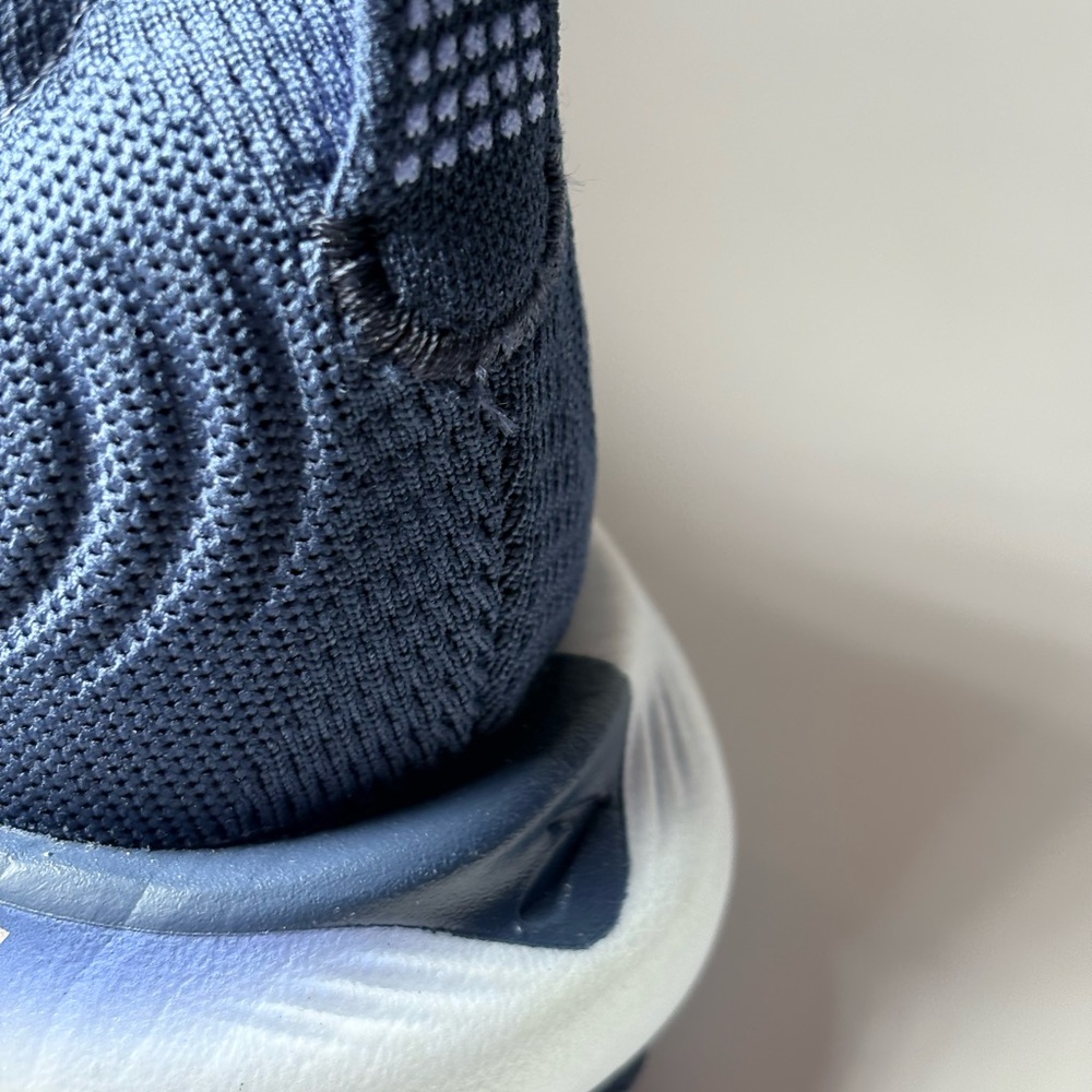 Brand New In The Box 🔥🔥🔥🔥Brooks Adrenaline GTS 25 Women Size 7 . - Picture 8 of 11